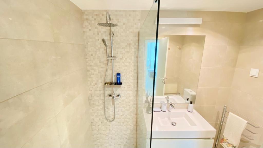 Charming Monumental Apartment ฟุงชาล ภายนอก รูปภาพ